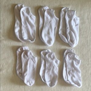 6 Pair Women’s White No Show Socks